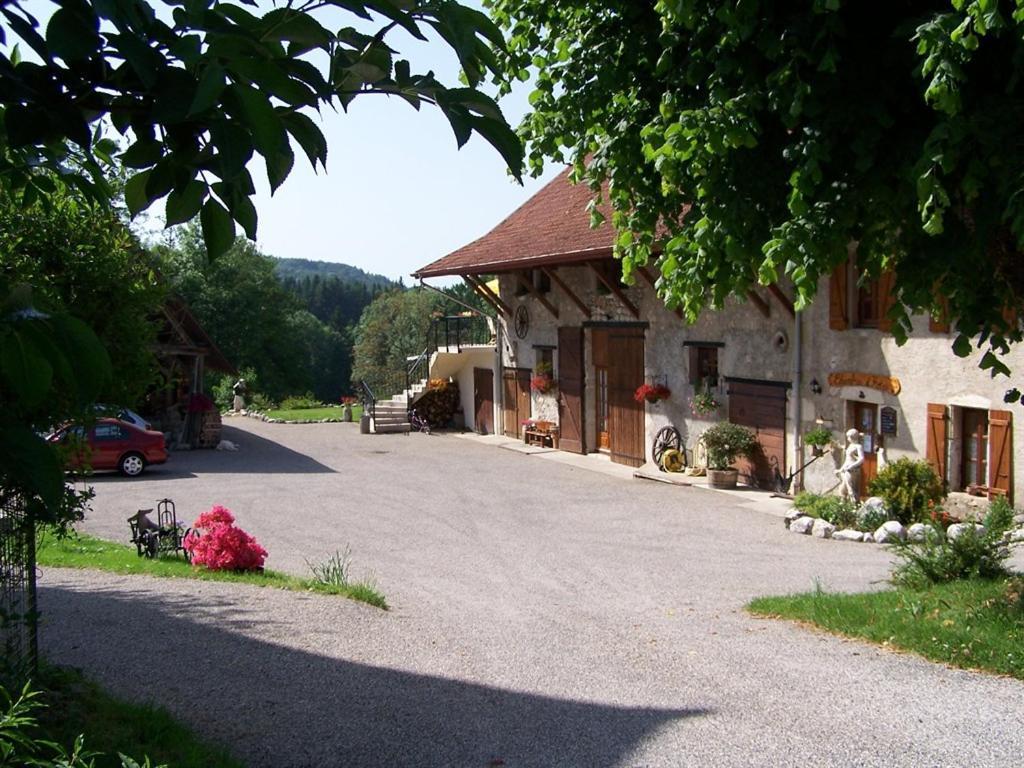 Les Grands Champs Hotel Attignat-Oncin Buitenkant foto